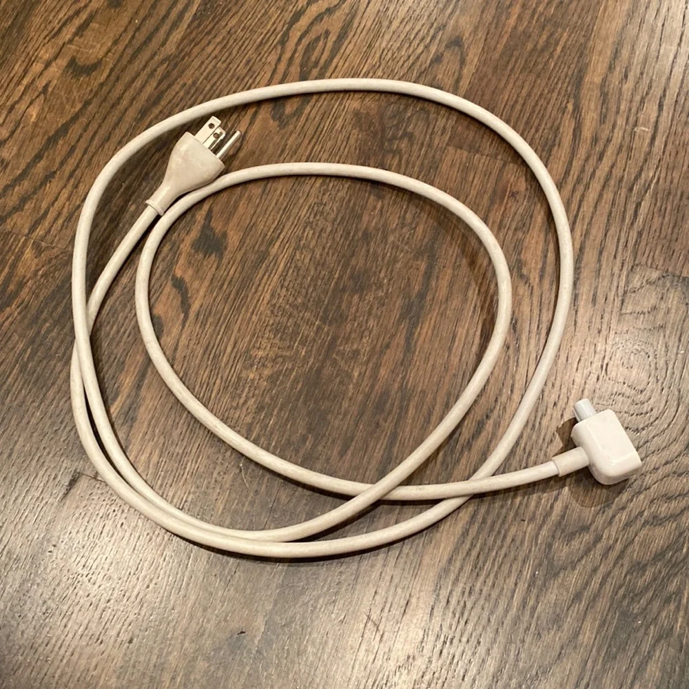 Apple Power Adapter Extension Cable (for MacBook Pro, MacBook, MacBook Air)